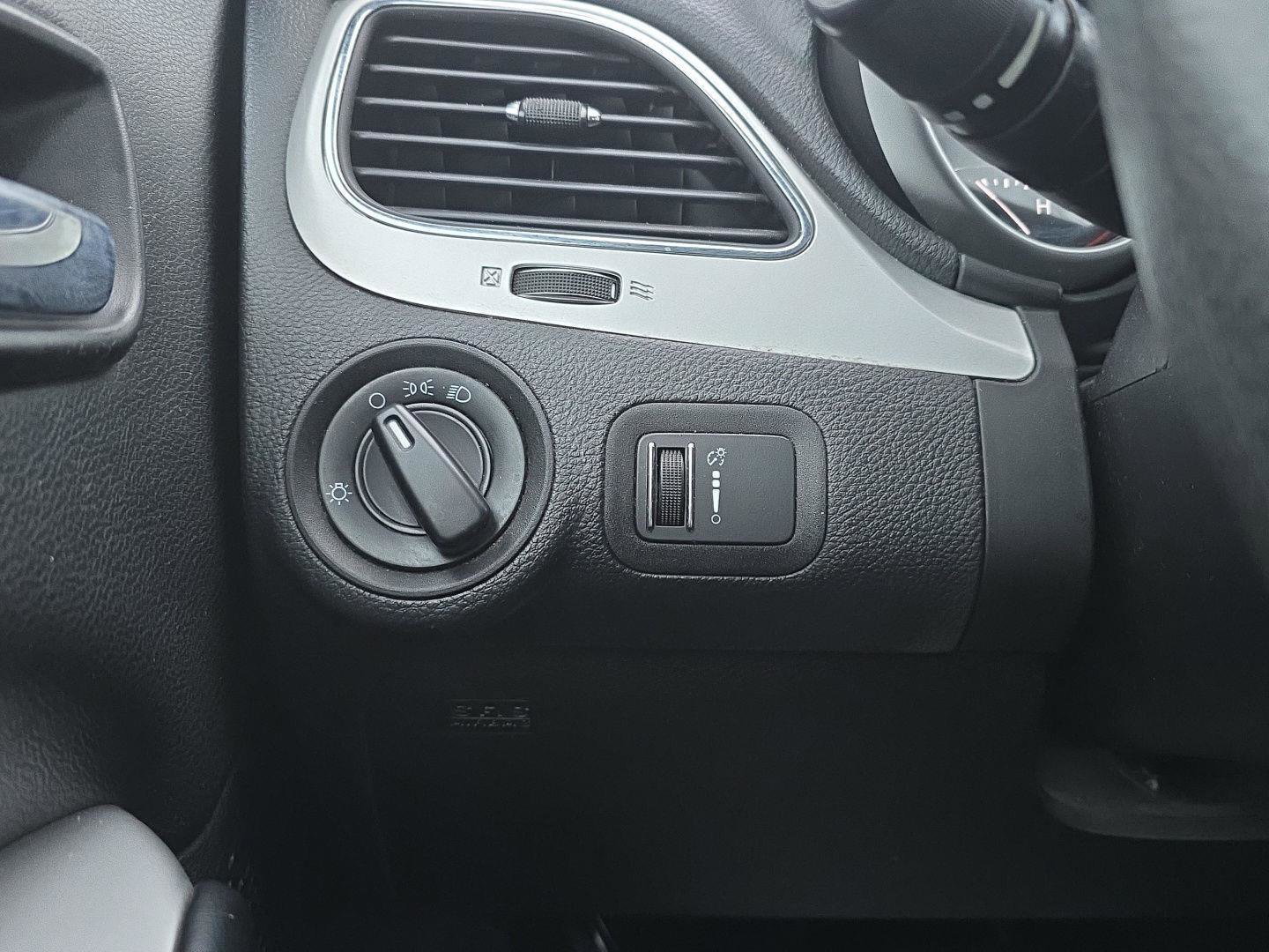 Used 2015 Dodge Journey American Value Package w/ Flexible Seating Group image 20