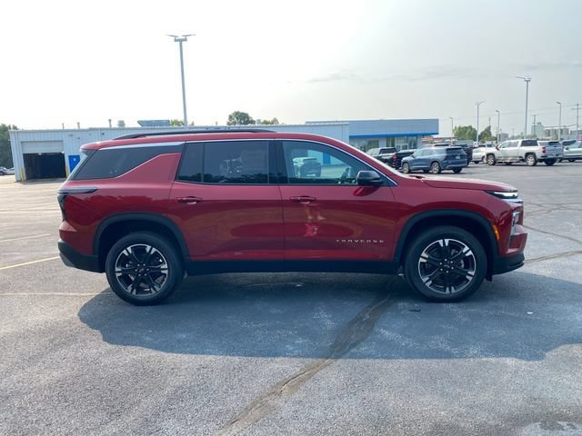 New 2027 Chevrolet Traverse LT w/ Sun and Wheel Package AWD/4WD image 10