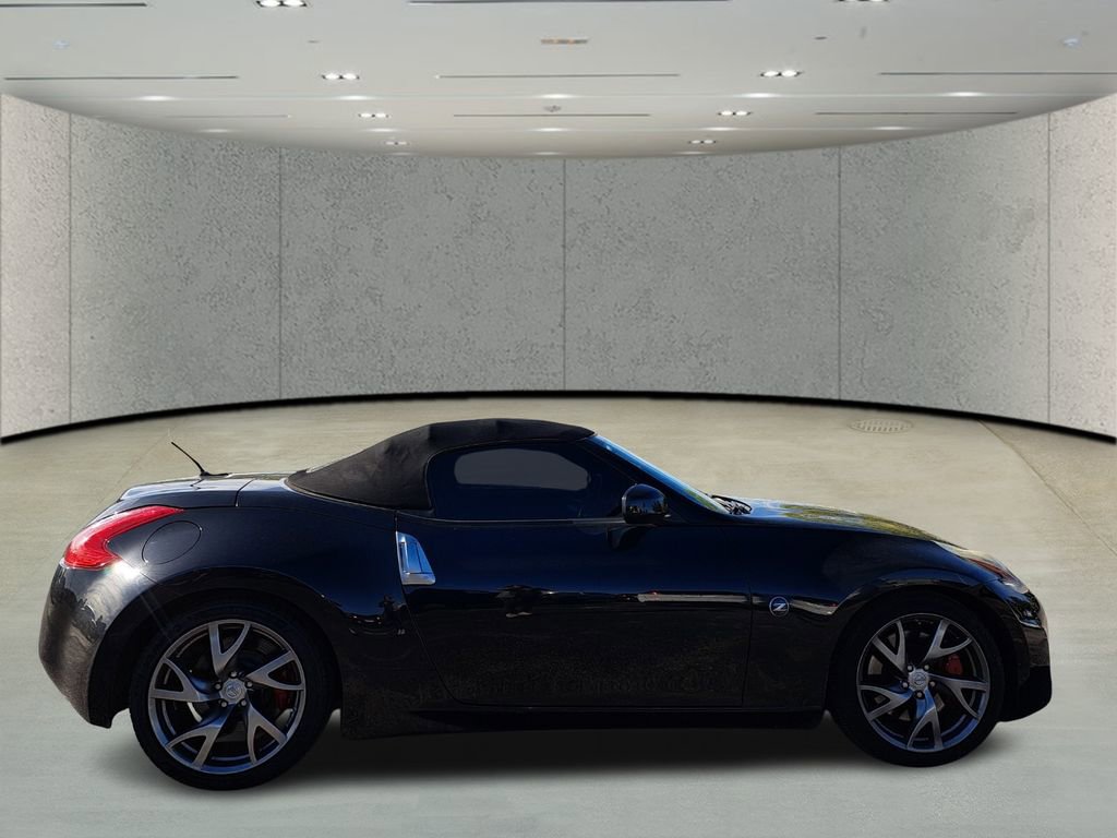 Used 2014 Nissan 370Z Touring w/ Sport Package image 4