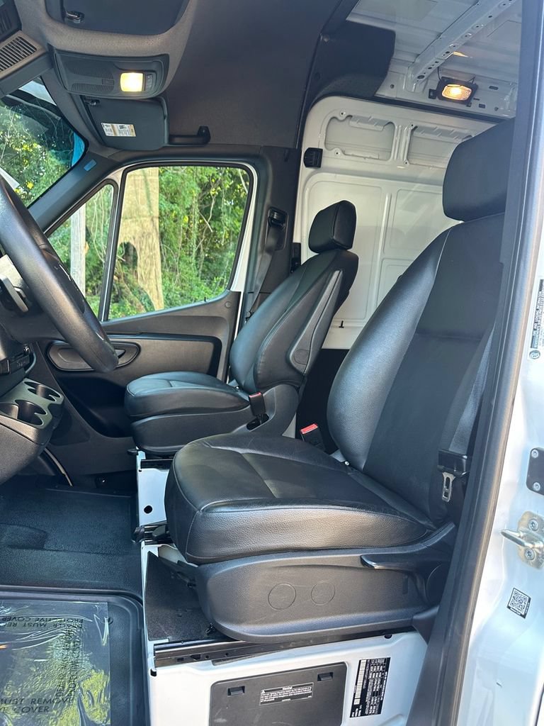 Used 2024 Mercedes-Benz Sprinter 2500 w/ Acoustic Package image 12