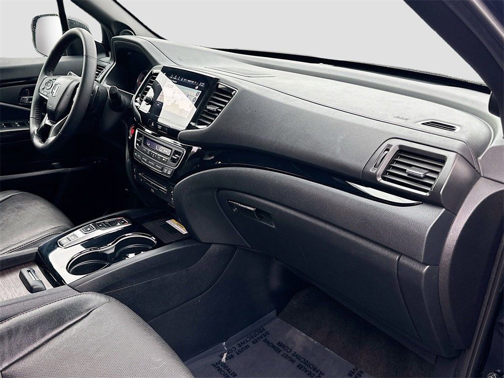 Used 2022 Honda Pilot Black Edition image 32