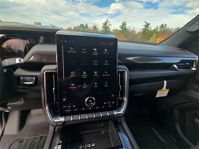 New 2026 GMC Yukon Elevation image 11