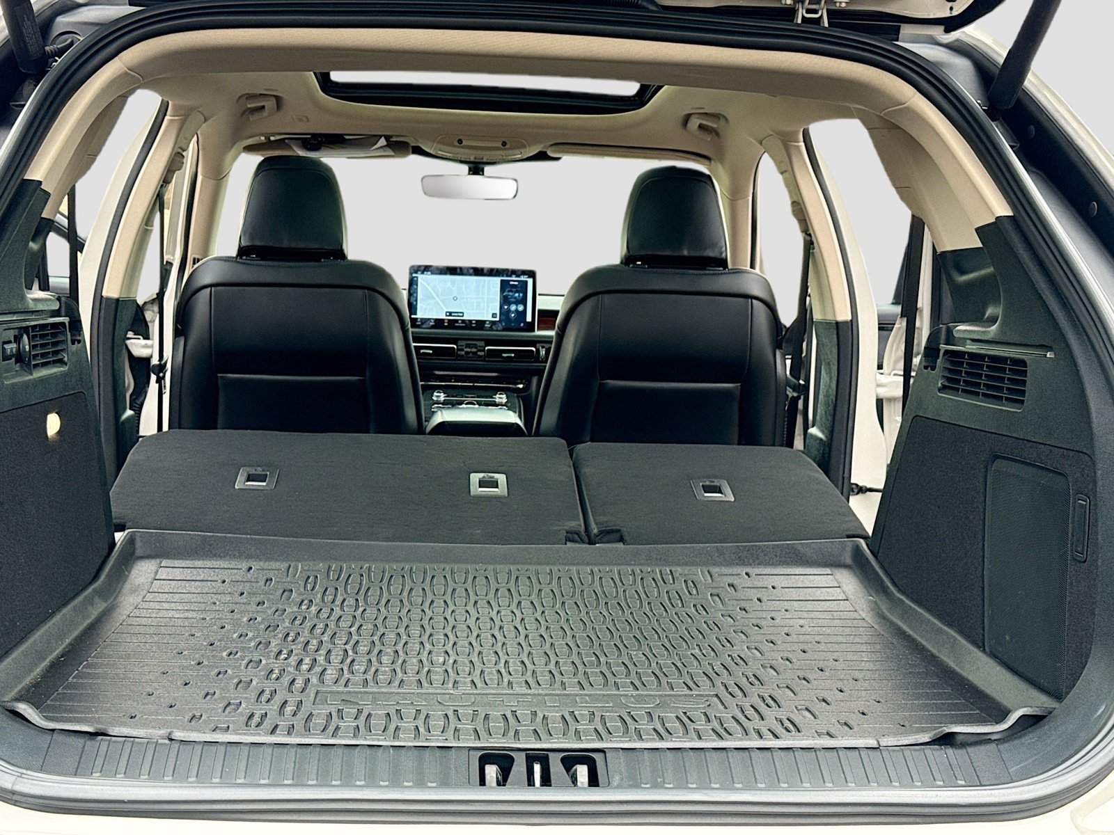 Used 2023 Lincoln Nautilus Reserve image 7