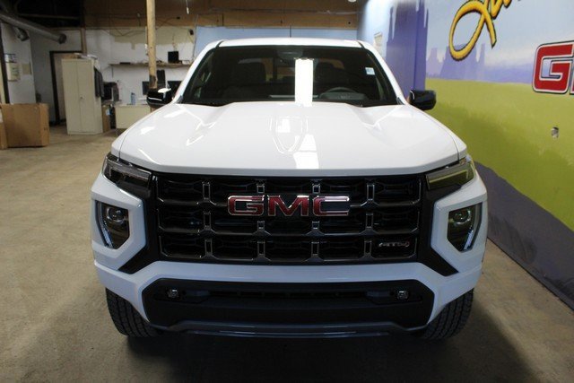 New 2026 GMC Canyon AT4 w/ AT4 Premium Package image 2