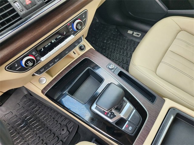 Used 2022 Audi Q5 2.0T Premium w/ Convenience Package image 19
