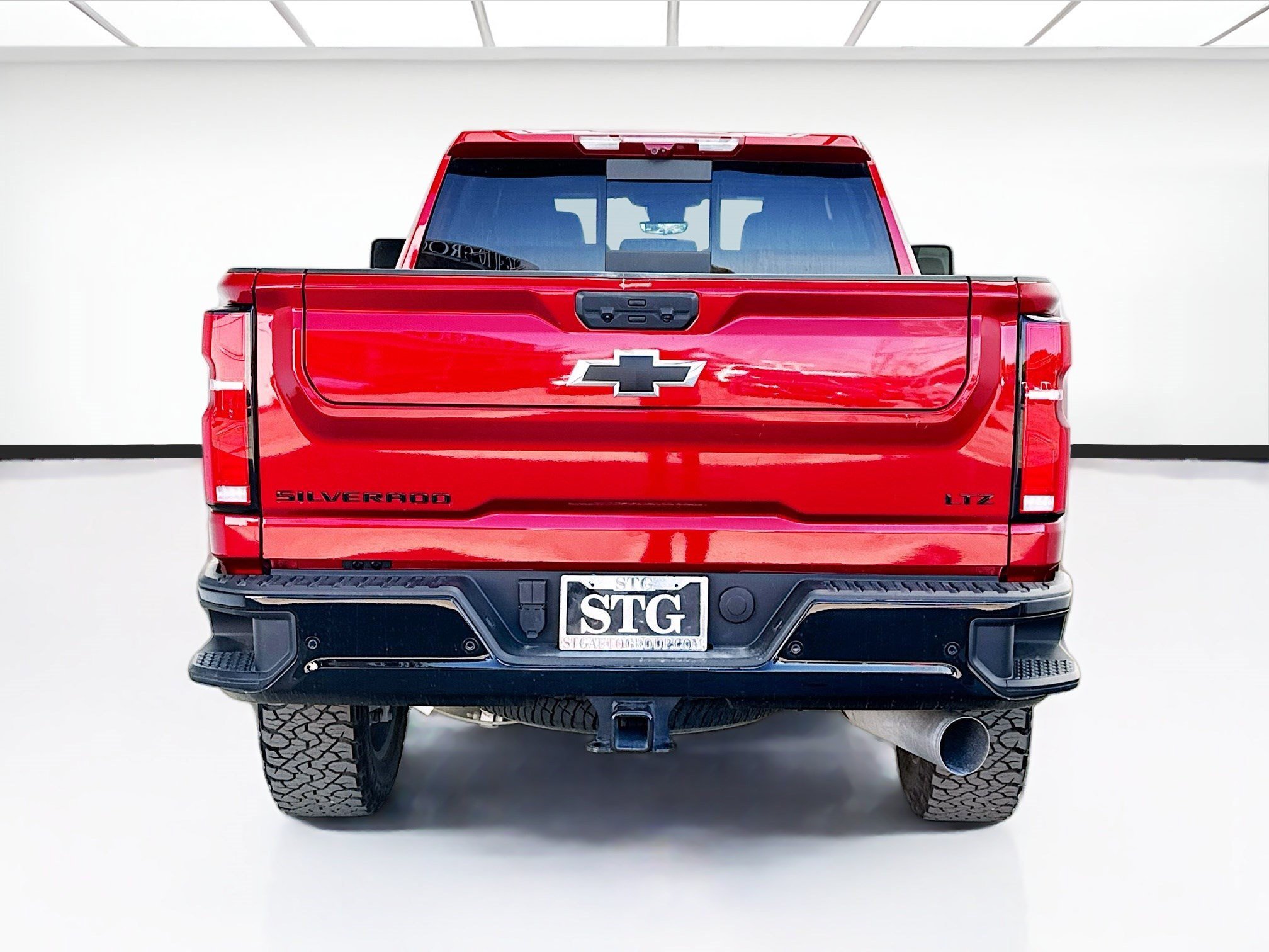 Used 2025 Chevrolet Silverado 2500 LTZ w/ LTZ Plus Package AWD/4WD image 5
