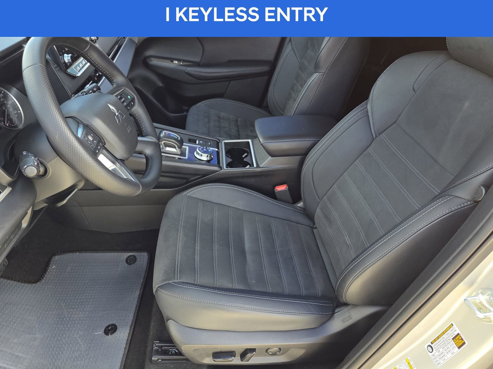 Used 2024 Mitsubishi Outlander SE image 14