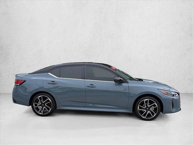 Certified 2025 Nissan Sentra SR FWD image 4