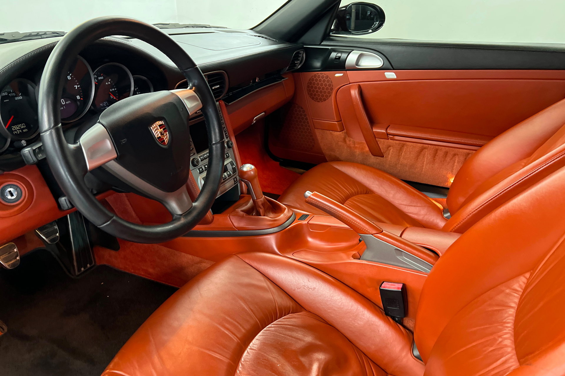 Used 2006 Porsche 911 Cabriolet image 15