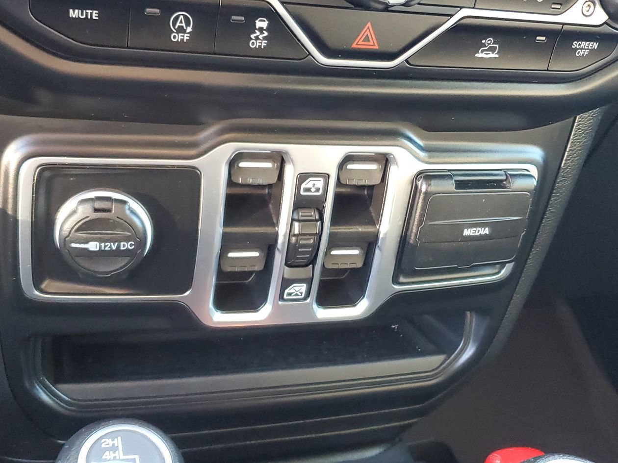 Used 2023 Jeep Gladiator Overland AWD/4WD image 22