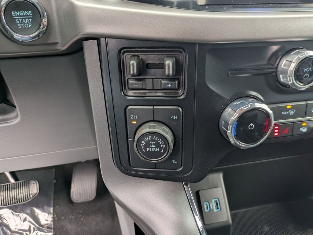 New 2024 Ford F150 XLT w/ Equipment Group 302A MID image 36