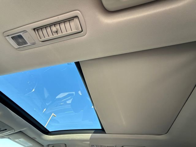 Used 2023 Toyota Highlander Platinum image 17