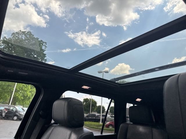 Used 2024 Toyota Sequoia Platinum AWD/4WD image 7