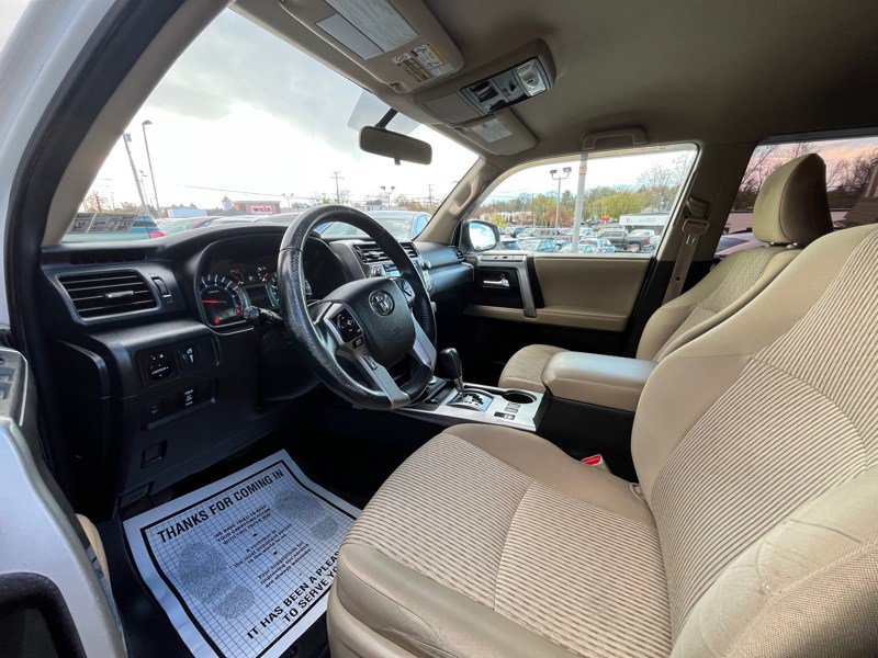 Used 2015 Toyota 4Runner SR5 image 9