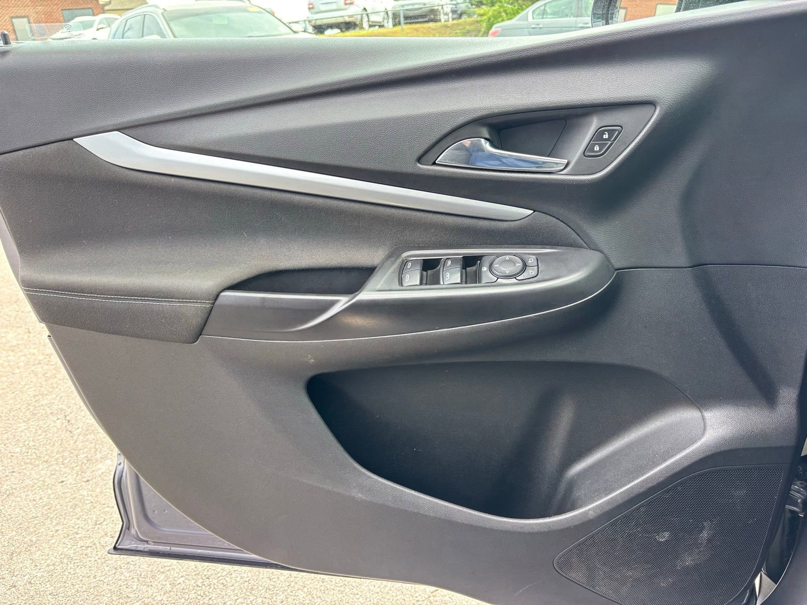 Used 2023 Chevrolet Bolt EUV LT FWD image 16