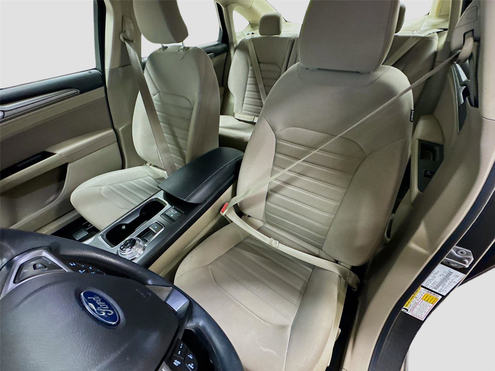 Used 2019 Ford Fusion SE image 20