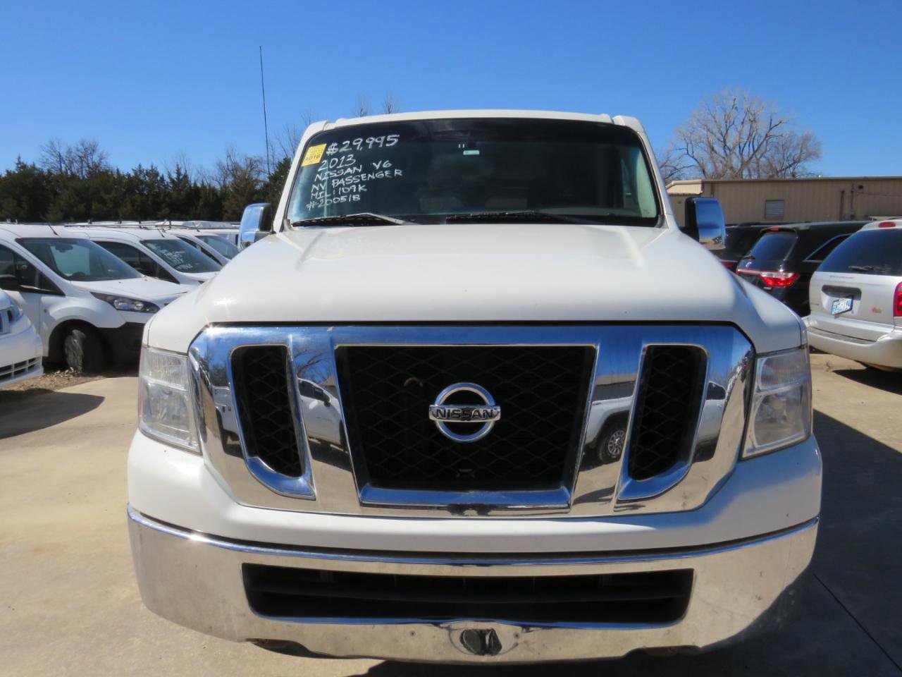 Used 2013 Nissan NV 3500 SV RWD image 2