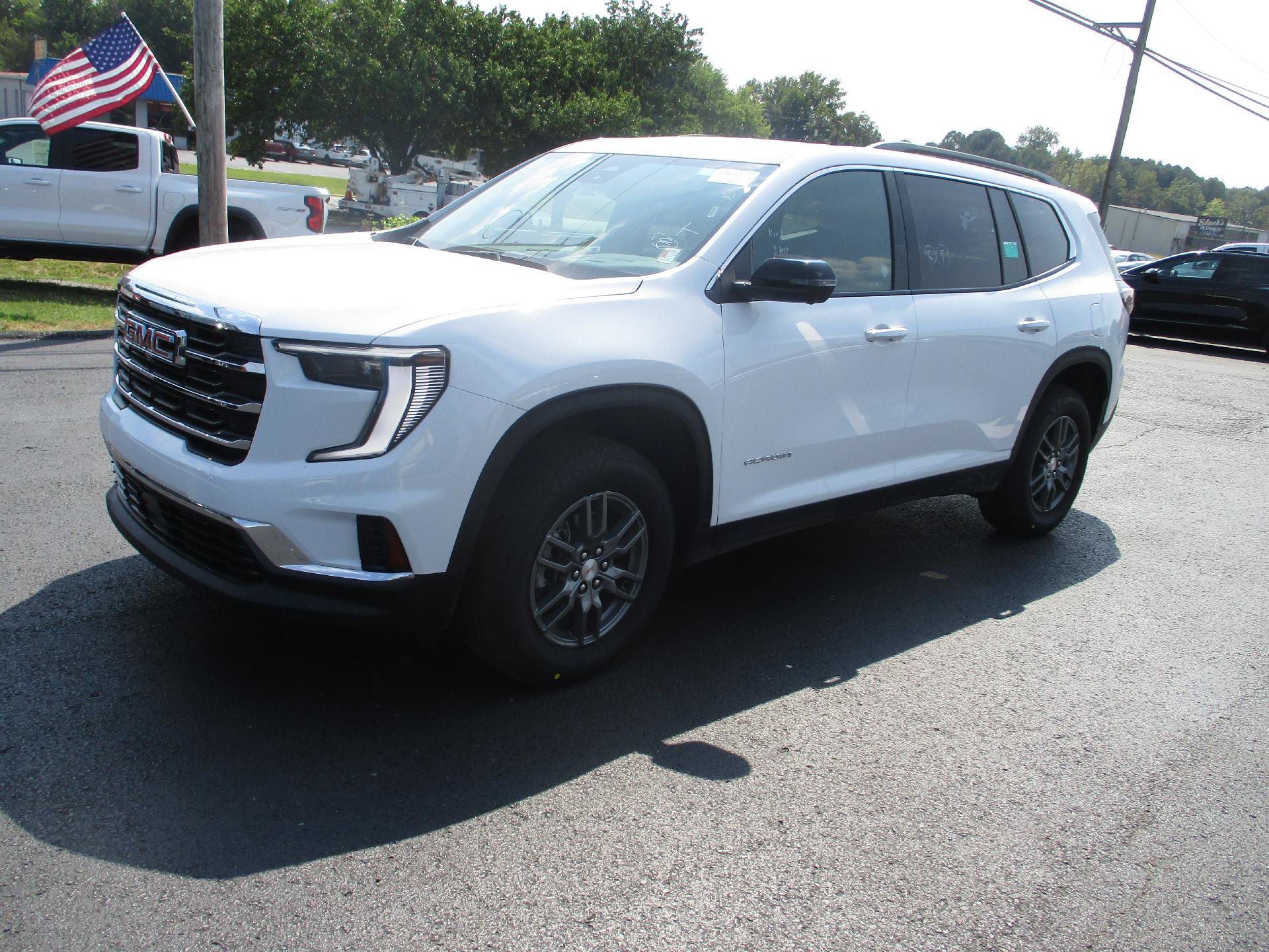 Used 2025 GMC Acadia Elevation FWD image 7