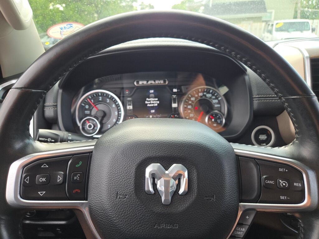 Used 2022 RAM 1500 Laramie AWD/4WD image 38