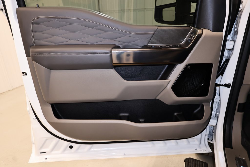 Certified 2026 Ford F350 Platinum w/ Platinum Plus Package image 11