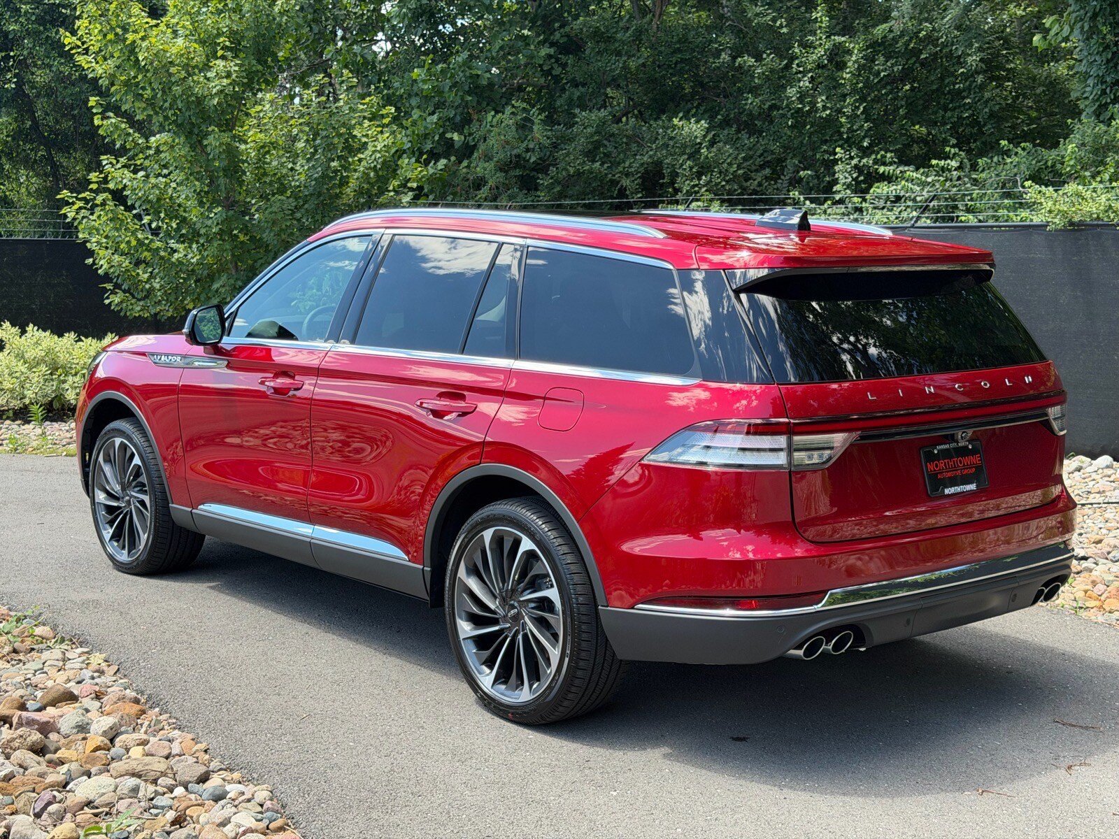 New 2026 Lincoln Aviator Reserve AWD/4WD image 3