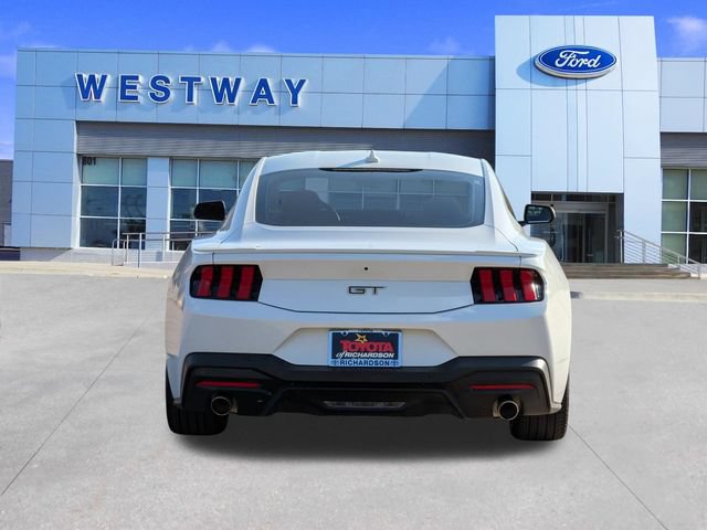 Used 2025 Ford Mustang GT RWD image 4