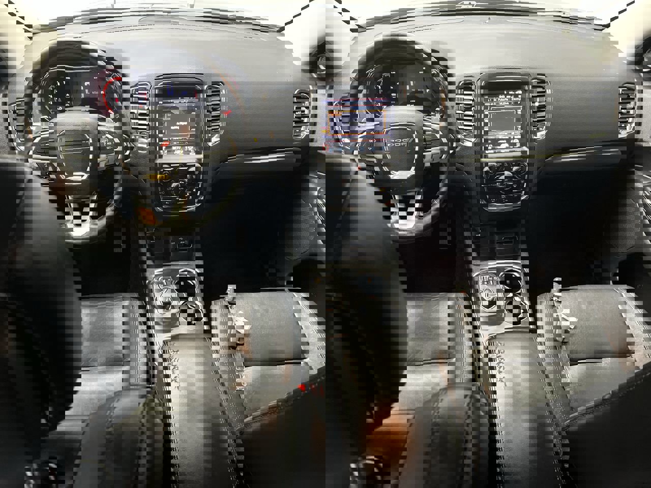 Used 2017 Dodge Durango GT w/ Nav & Power Liftgate Group image 3