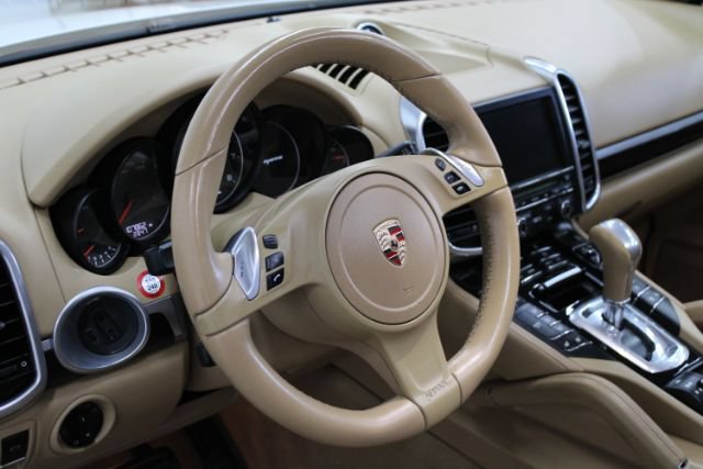 Used 2013 Porsche Cayenne AWD/4WD image 12