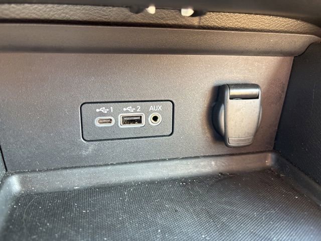 Certified 2023 Nissan Sentra SV w/ SV Premium Package FWD image 10