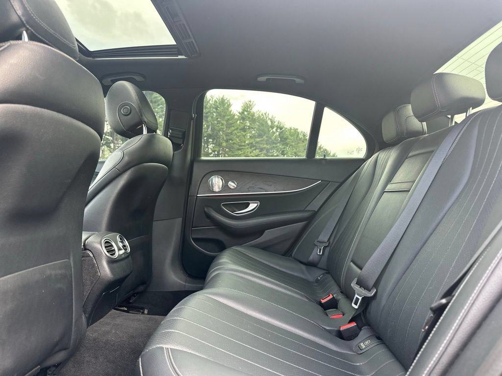 Used 2017 Mercedes-Benz E 300 4MATIC image 19