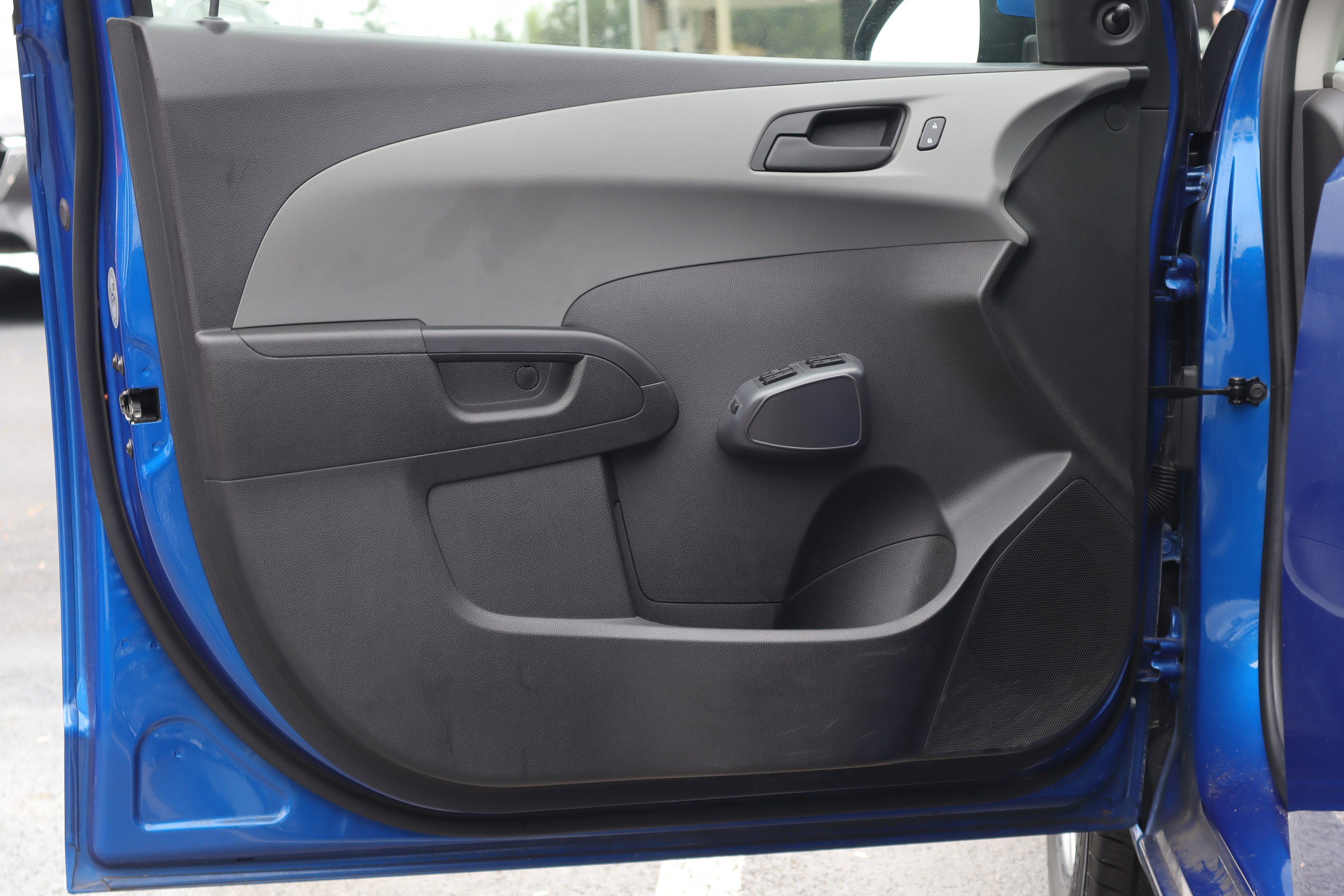 Used 2020 Chevrolet Sonic LS image 22