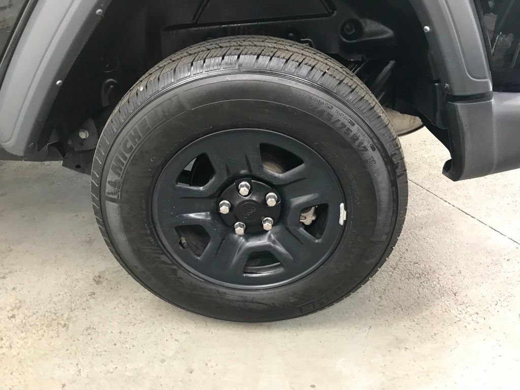 Used 2023 Jeep Wrangler Sport image 42