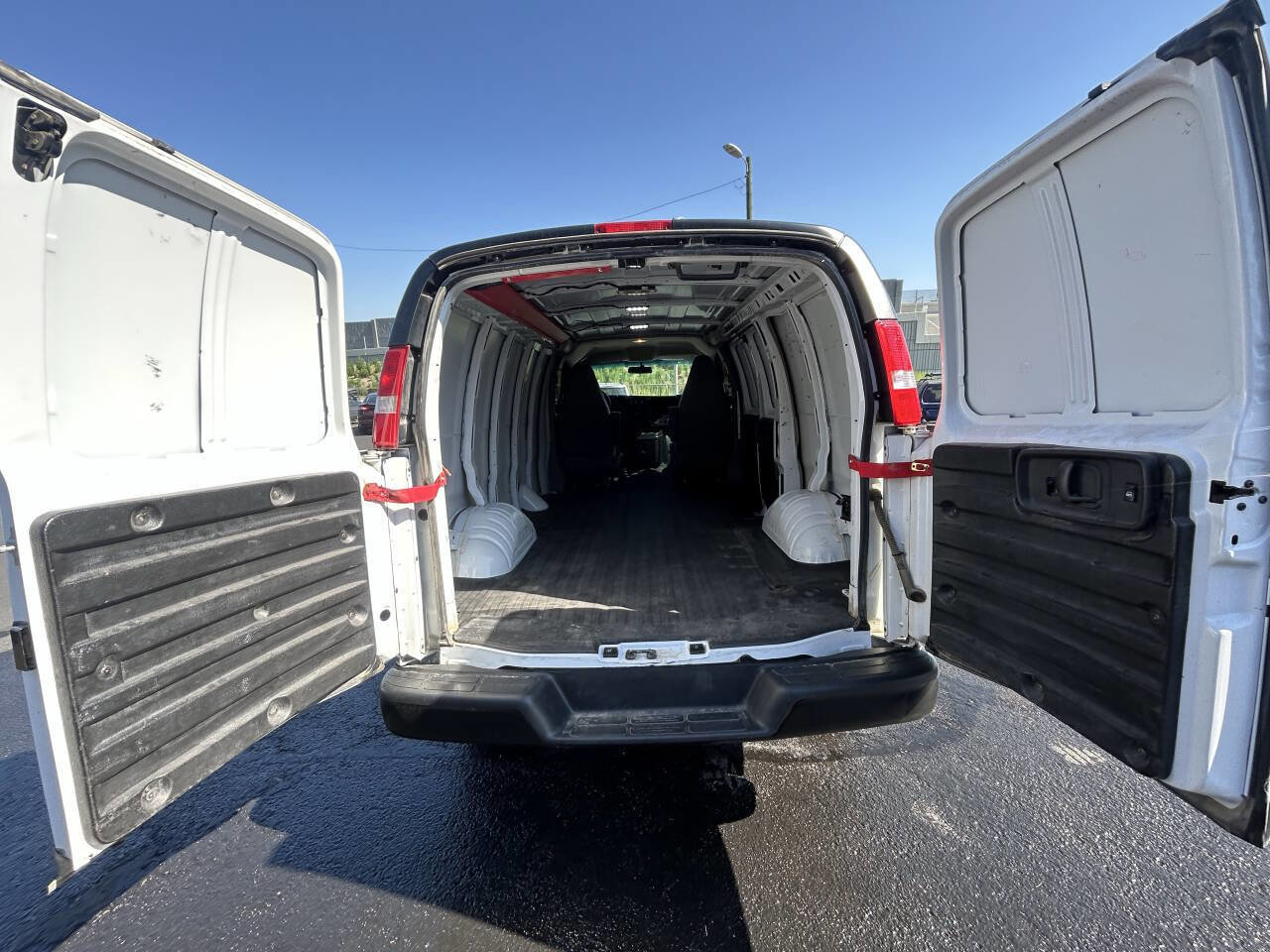 Used 2020 Chevrolet Express 2500 2500 3dr Cargo Van w/ Driver Convenience Package image 35