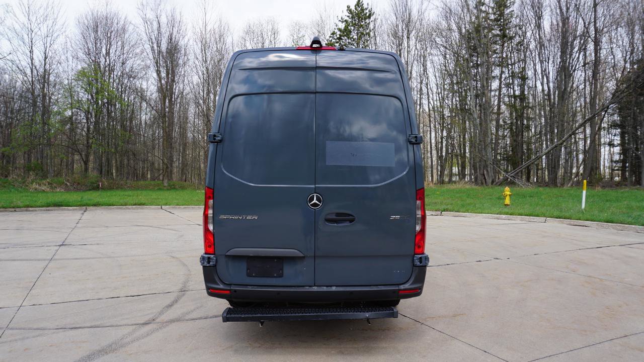 Used 2019 Mercedes-Benz Sprinter 170 image 4