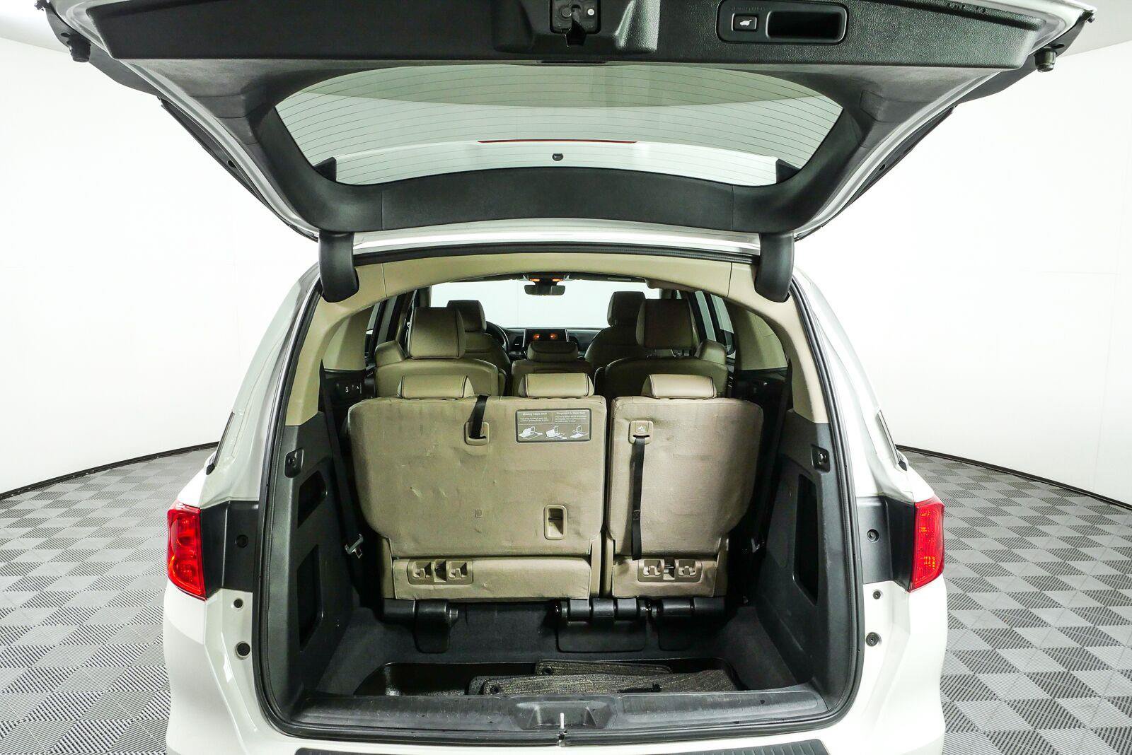 Used 2022 Honda Odyssey Elite image 32