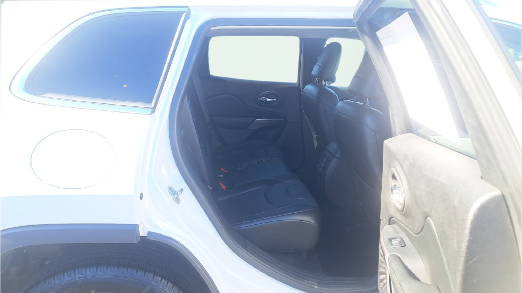 Used 2019 Jeep Cherokee Limited AWD/4WD image 26