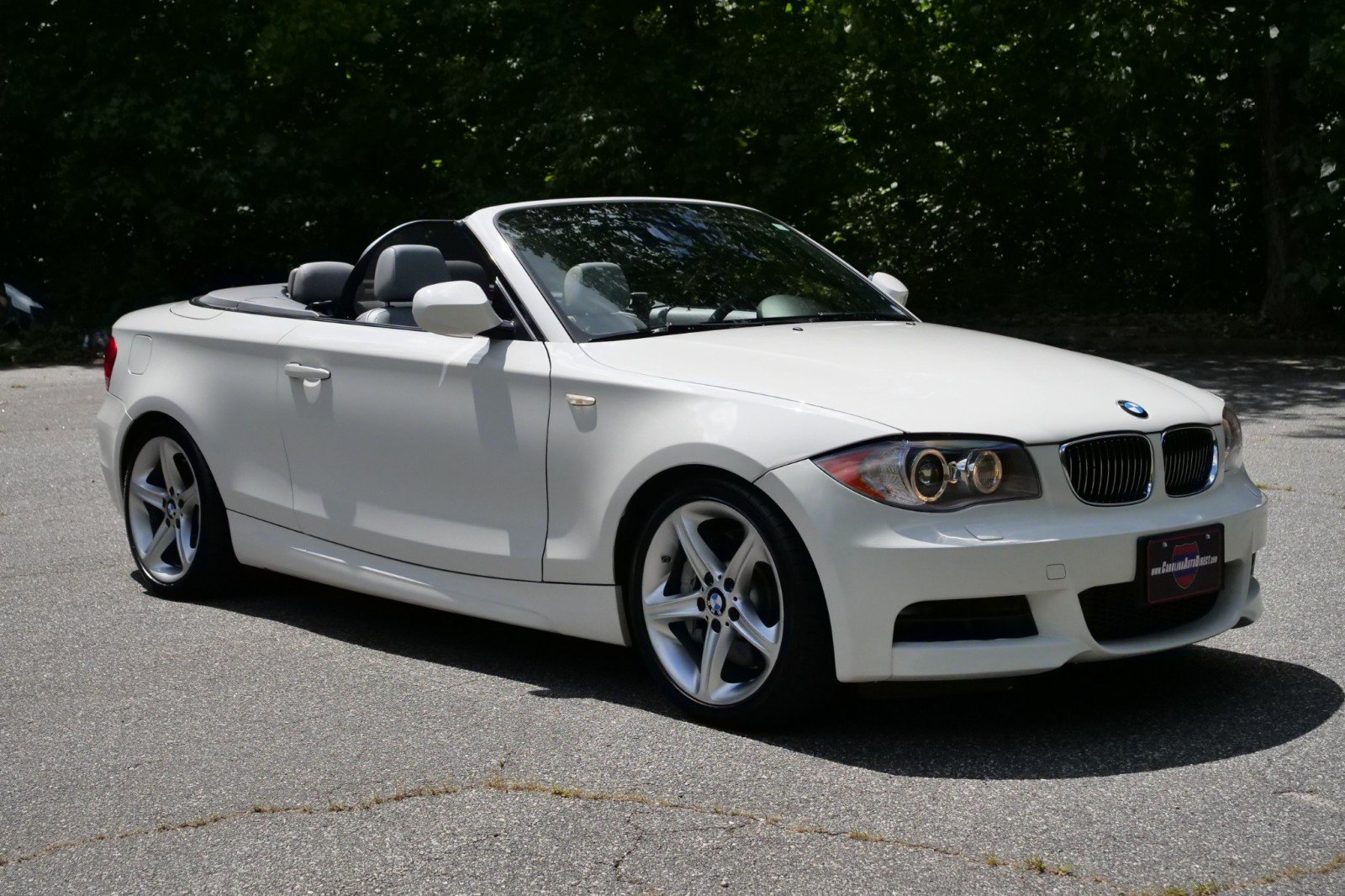 Used 2011 BMW 135i Convertible RWD image 4