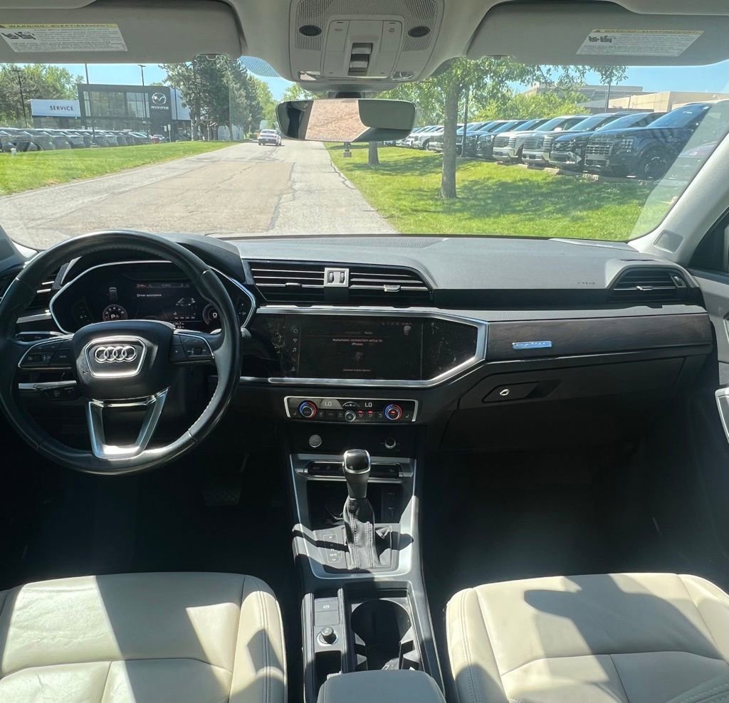 Used 2020 Audi Q3 2.0T Premium Plus w/ Premium Plus Package AWD/4WD image 3