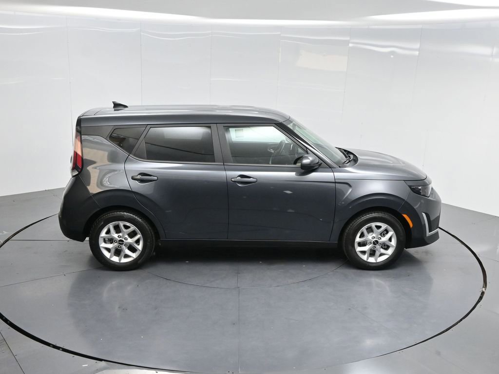 Used 2023 Kia Soul LX w/ LX Technology Package image 61
