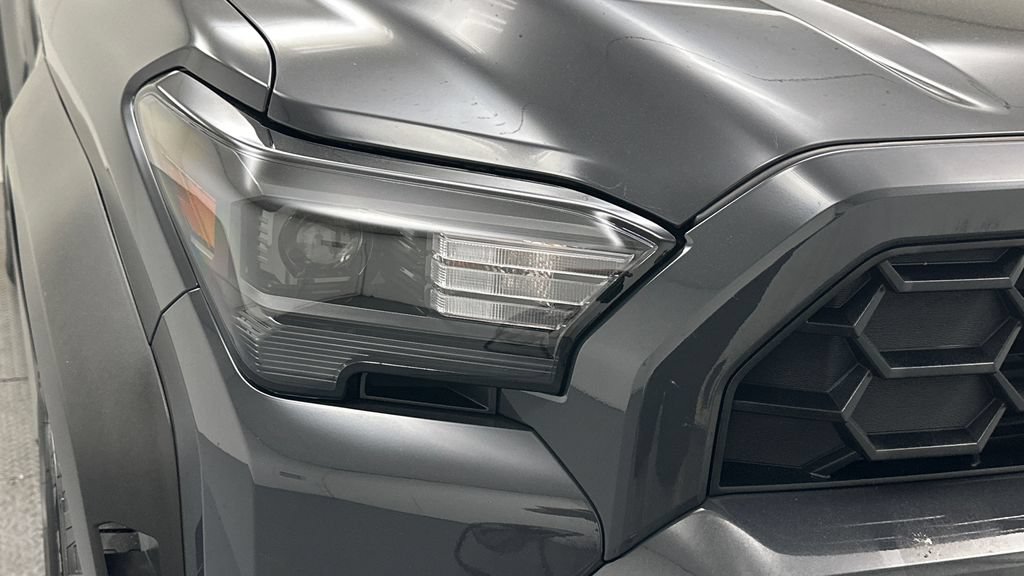 Certified 2025 Toyota 4Runner TRD Off-Road AWD/4WD image 25