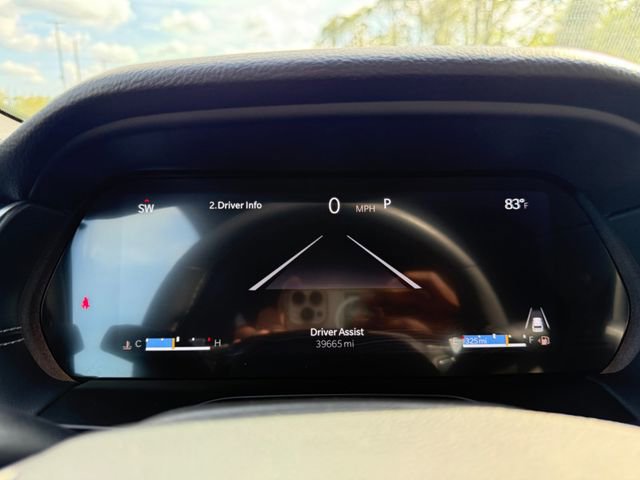 Used 2025 Jeep Grand Cherokee Altitude image 11