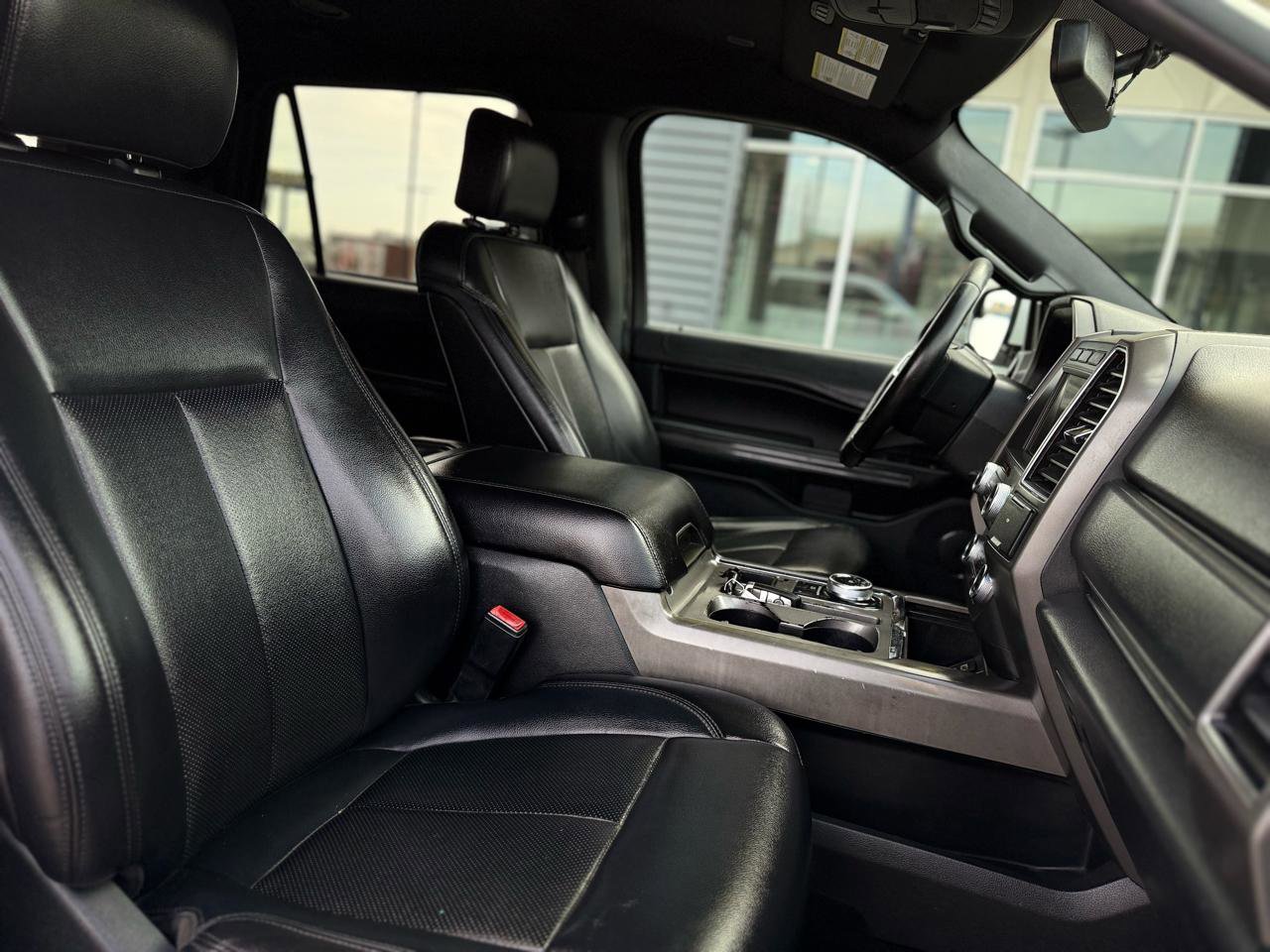 Used 2019 Ford Expedition XLT w/ Equipment Group 201A RWD image 17