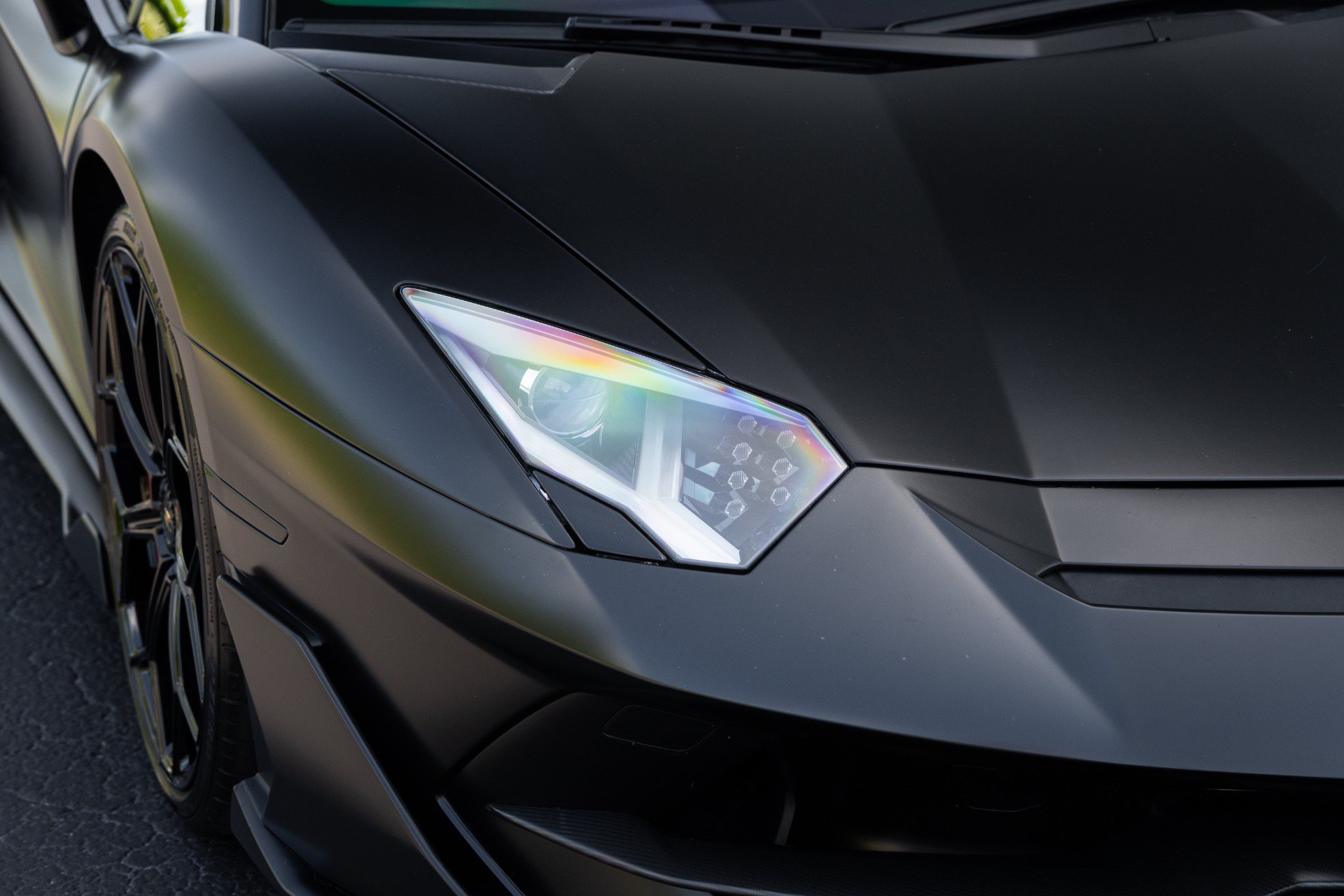 Used 2020 Lamborghini Aventador SVJ AWD/4WD image 13
