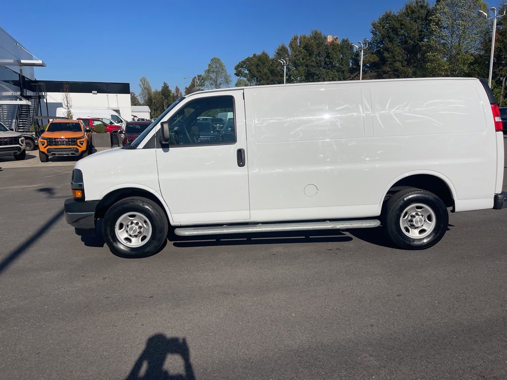 Used 2023 Chevrolet Express 2500 w/ Driver Convenience Package RWD image 2