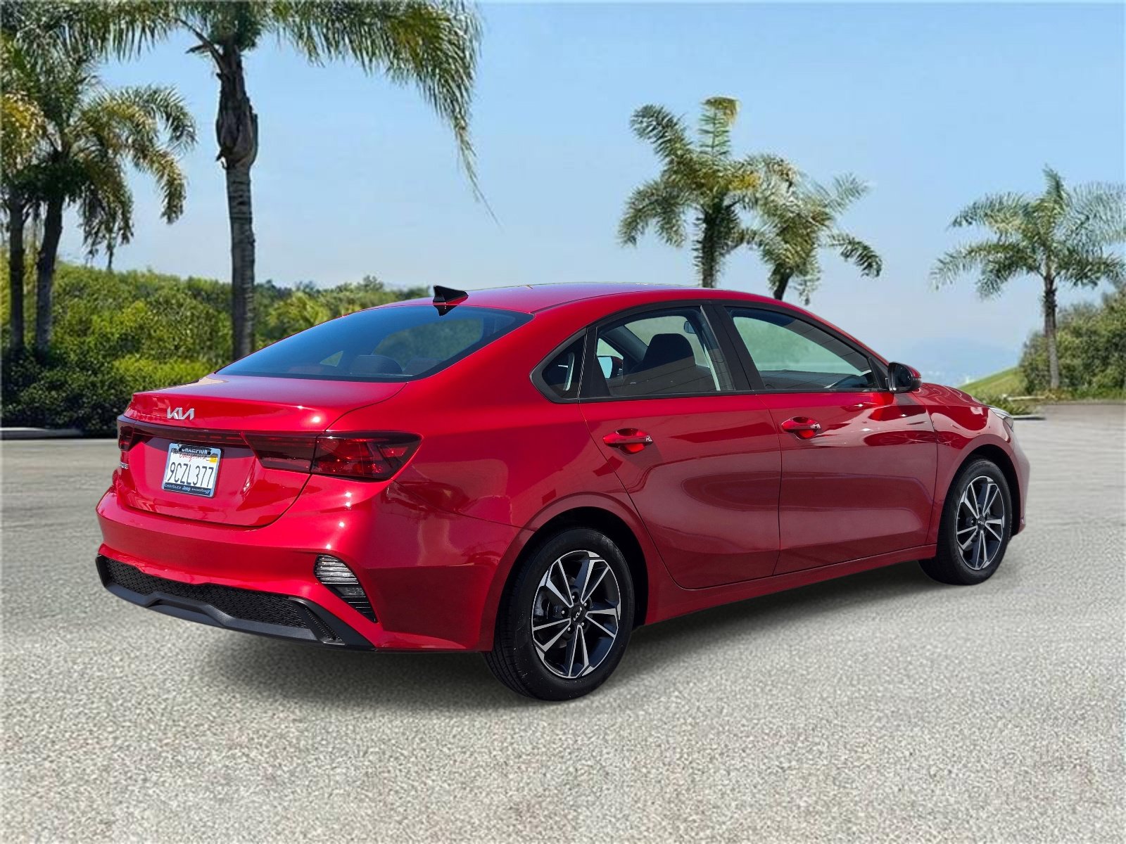 Used 2023 Kia Forte LXS w/ LXS Technology Package FWD image 4