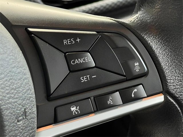 Used 2021 Nissan Kicks SV image 13