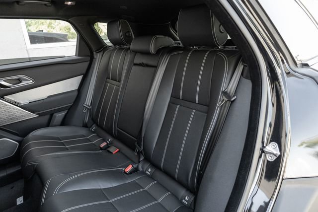 Used 2022 Land Rover Range Rover Velar R-Dynamic S image 13