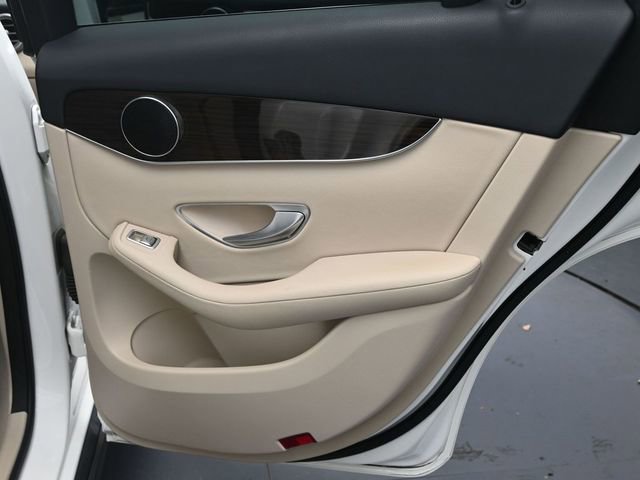 Used 2017 Mercedes-Benz GLC 300 4MATIC image 30