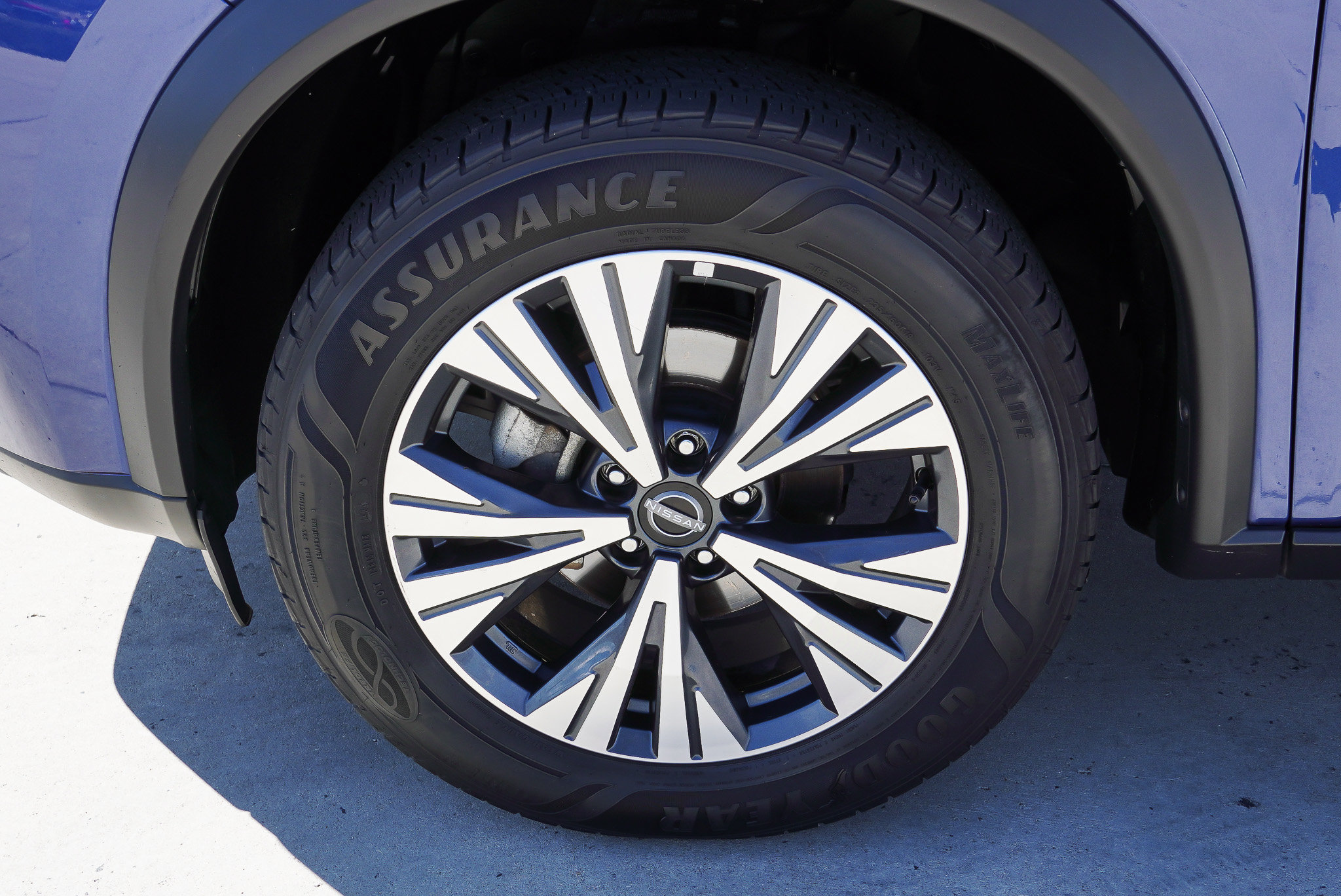Used 2022 Nissan Rogue SV AWD/4WD image 12