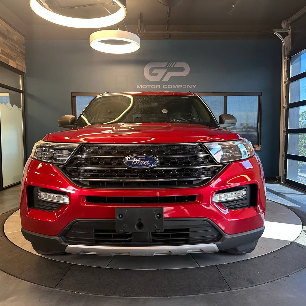 Used 2020 Ford Explorer XLT w/ Equipment Group 202A AWD/4WD image 8